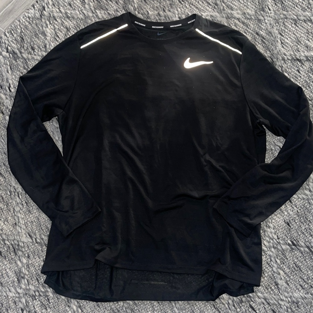 NWT Nike Dri-Fit Long sleeved top